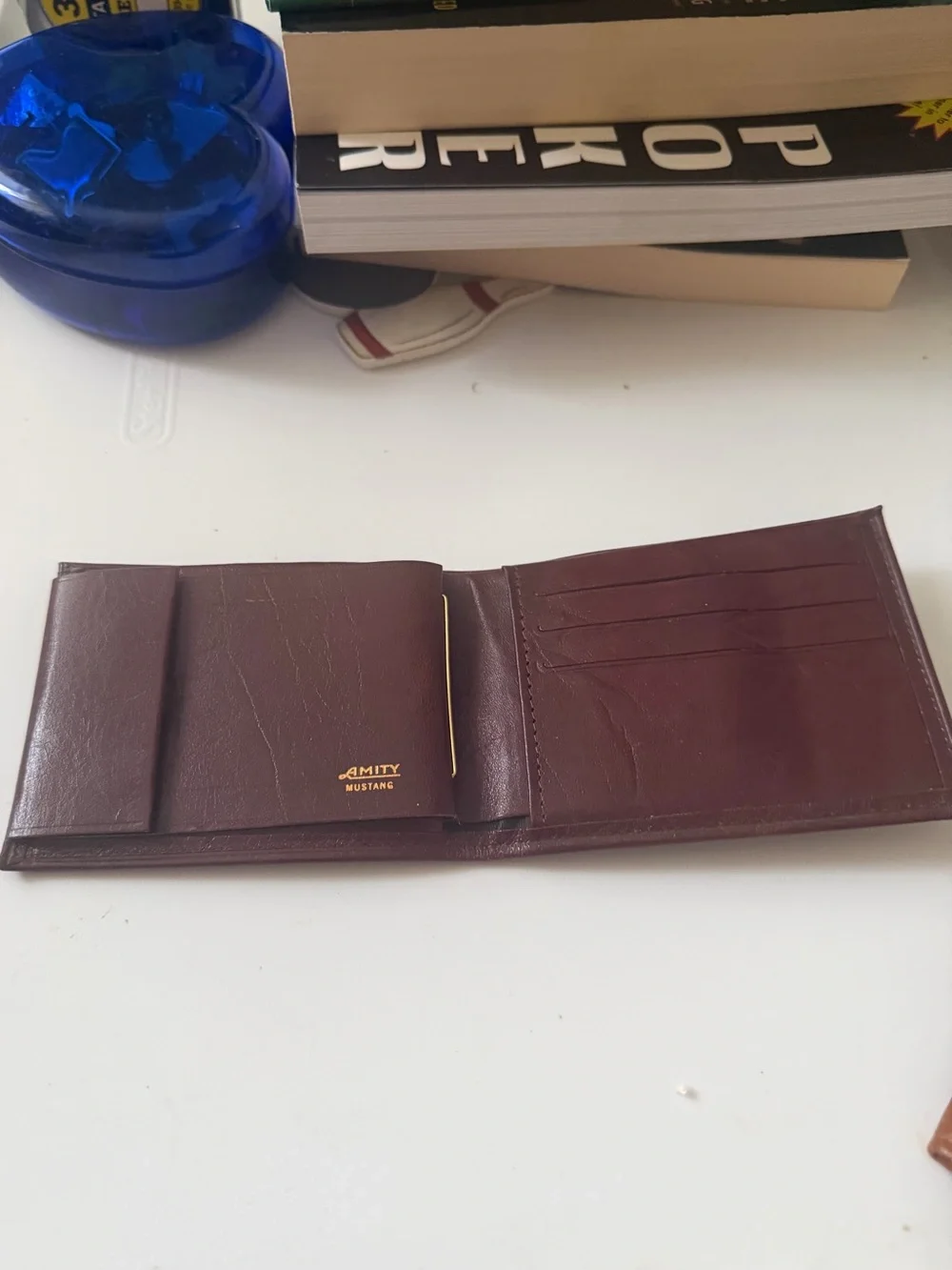 Vintage Men's Brown Leather Bi-Fold Wallet